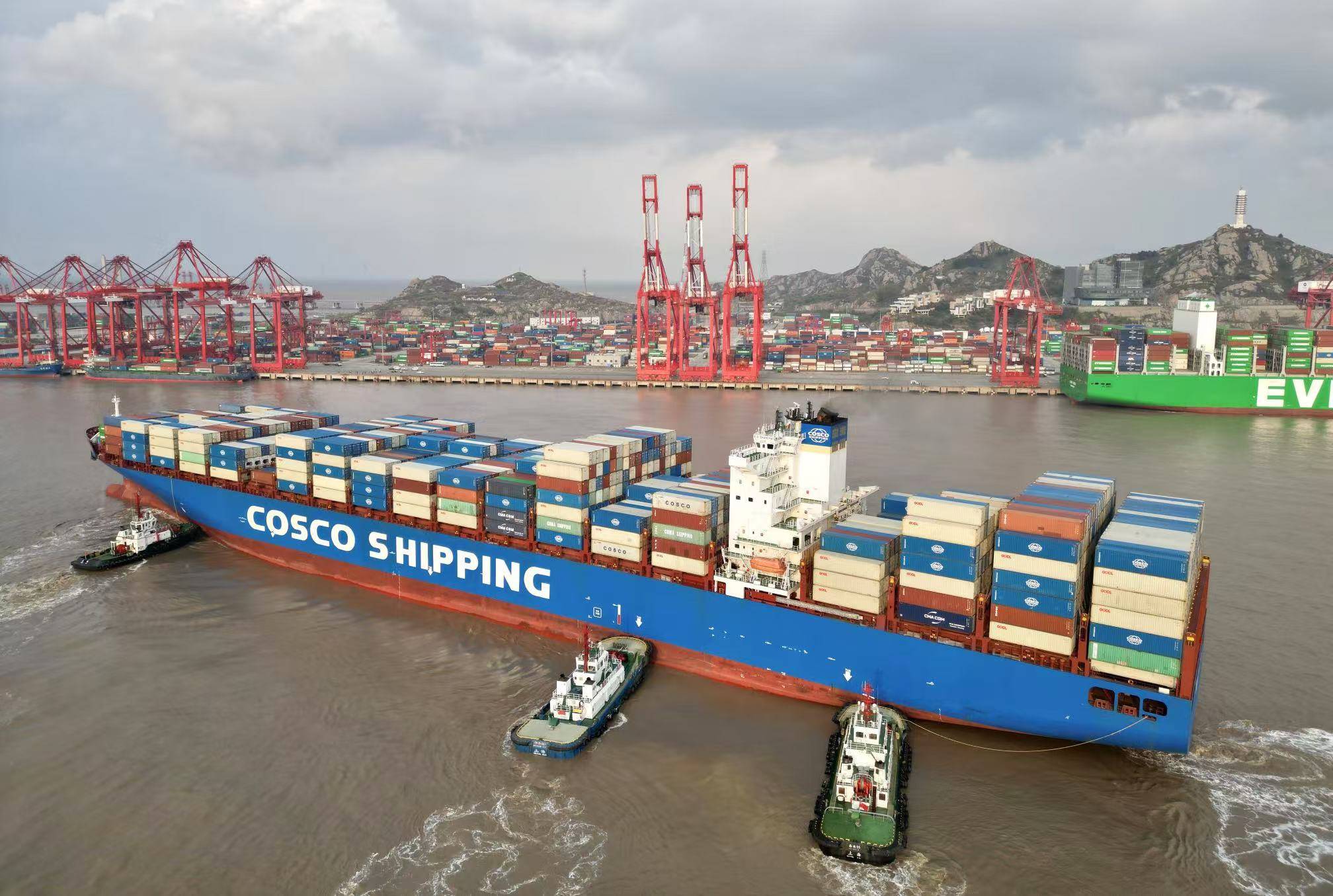 直航船與中轉船：內貿海運，該選直達還是中轉？